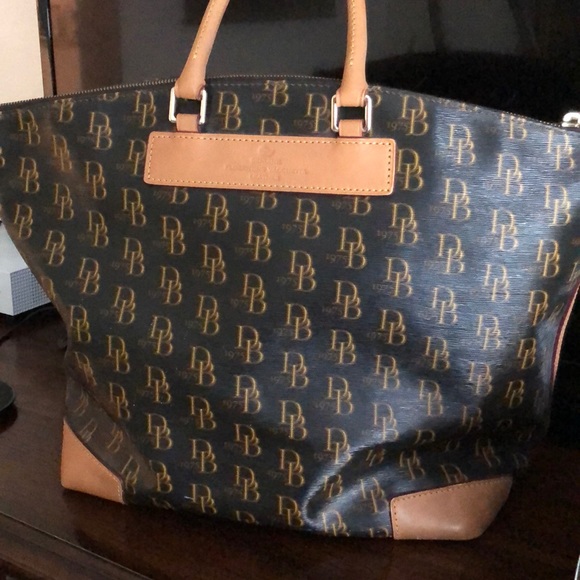 Purse - Picture 2 of 5